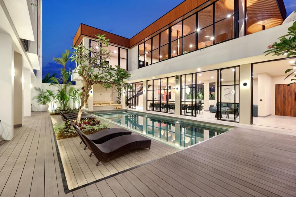 Property building, Pool view, Swimming pool