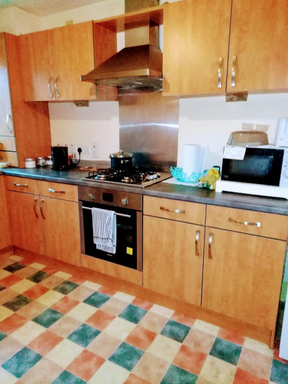 Kitchen or kitchenette, Communal kitchen