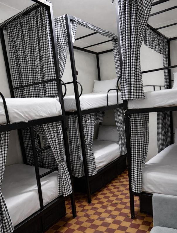 Bed, bunk bed