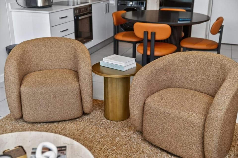 Velvet and Views - Designer Luxury Apartment in Sandton