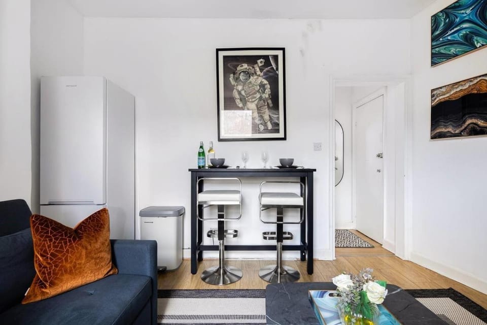 Living room, Seating area, flat iron