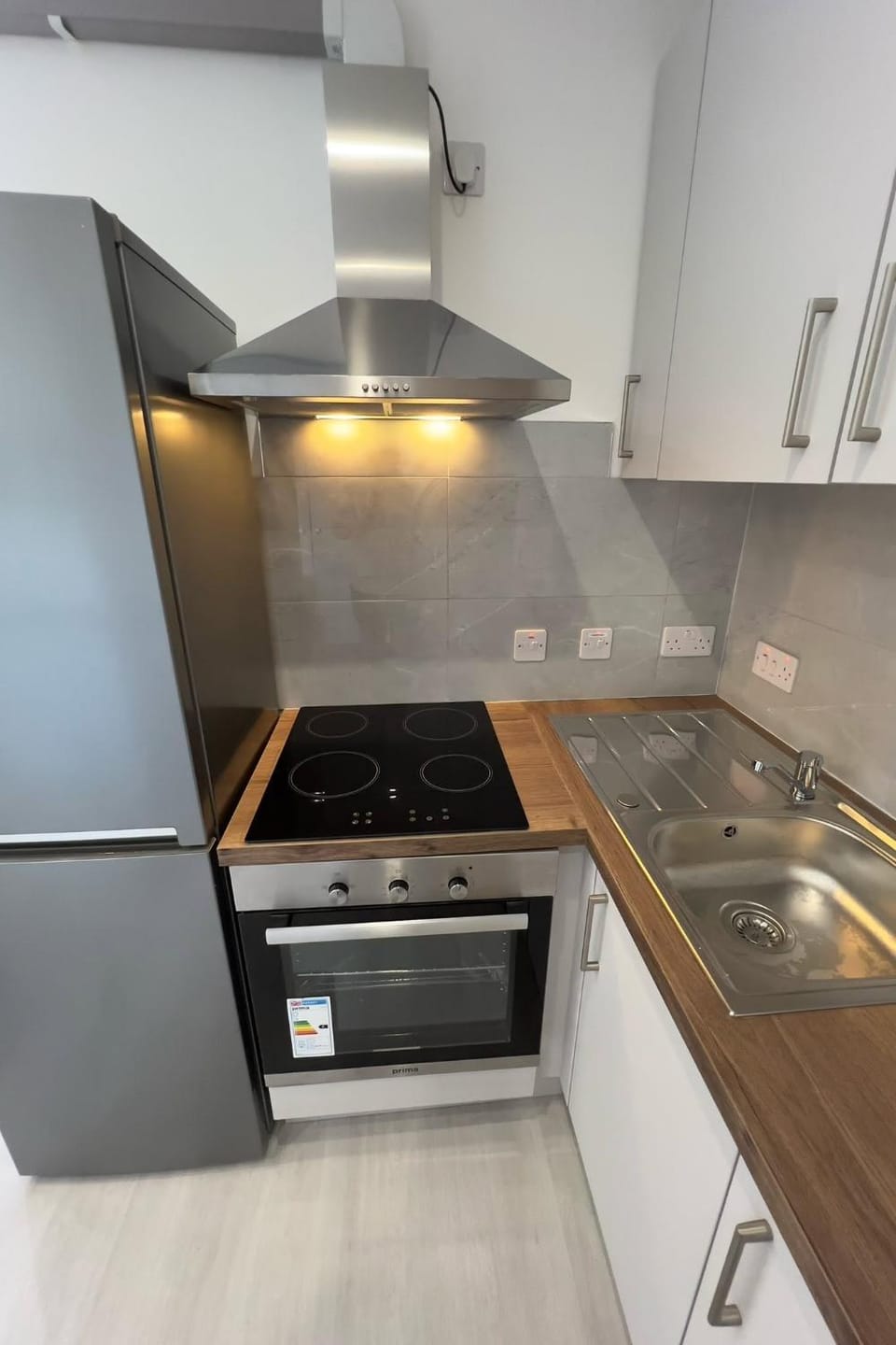 Cozy London Retreat on Old Kent Road Apartment in London Borough of Southwark