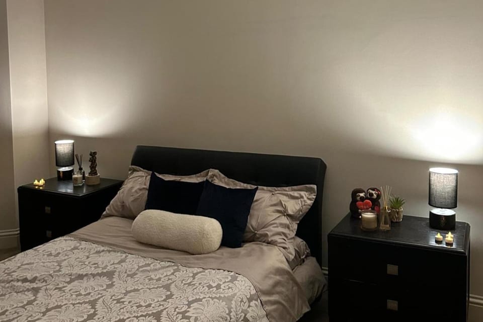 Bed, Photo of the whole room, Decorative detail, Bedroom, furniture