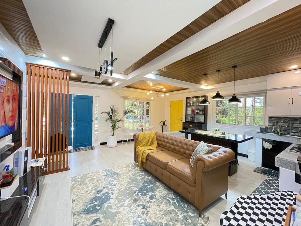 Farmstay Marshwind Sanctuary Near Tagaytay House in Nasugbu