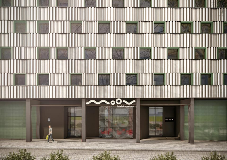 Facade/entrance
