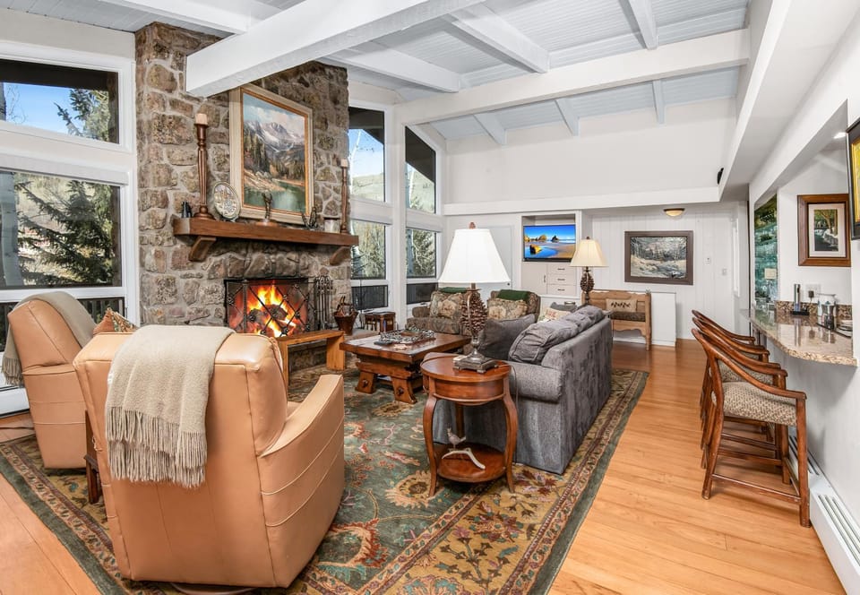 225 Forest Road House in Vail