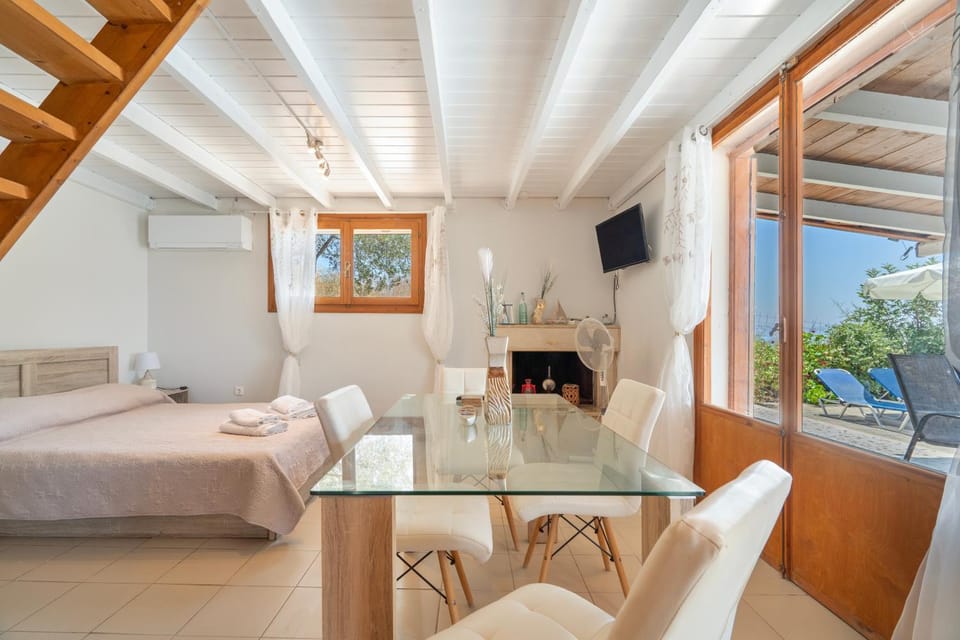 Country Green House In Lourdas House in Cephalonia