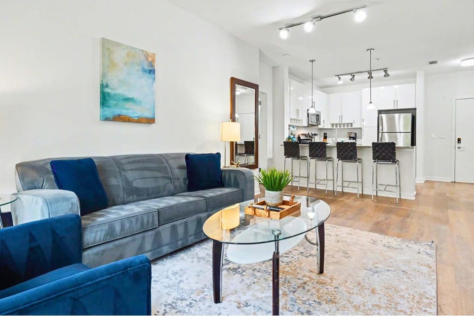 Modern Stamford Stay Near Dining & Train Apartment in Stamford