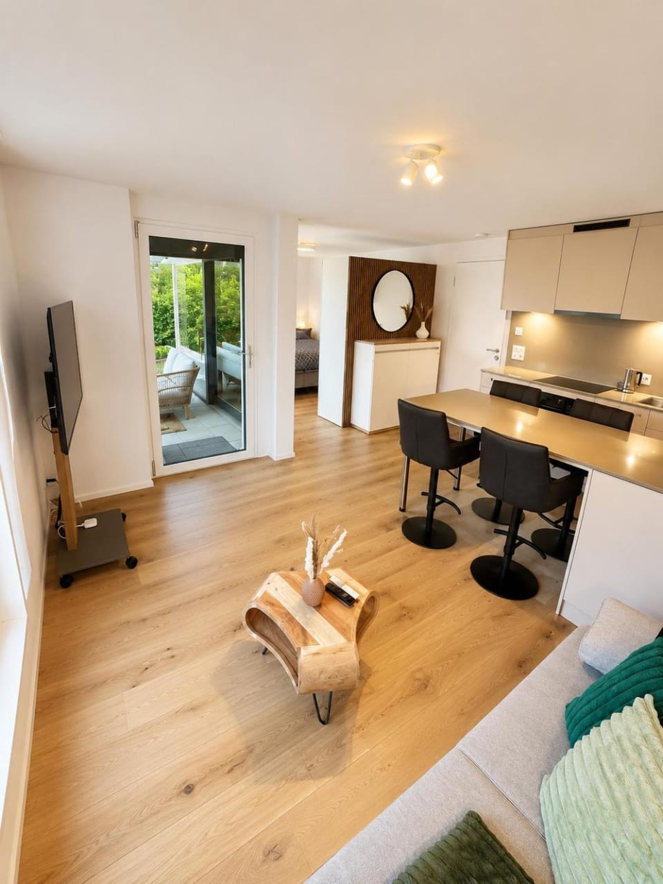 Living room, Dining area