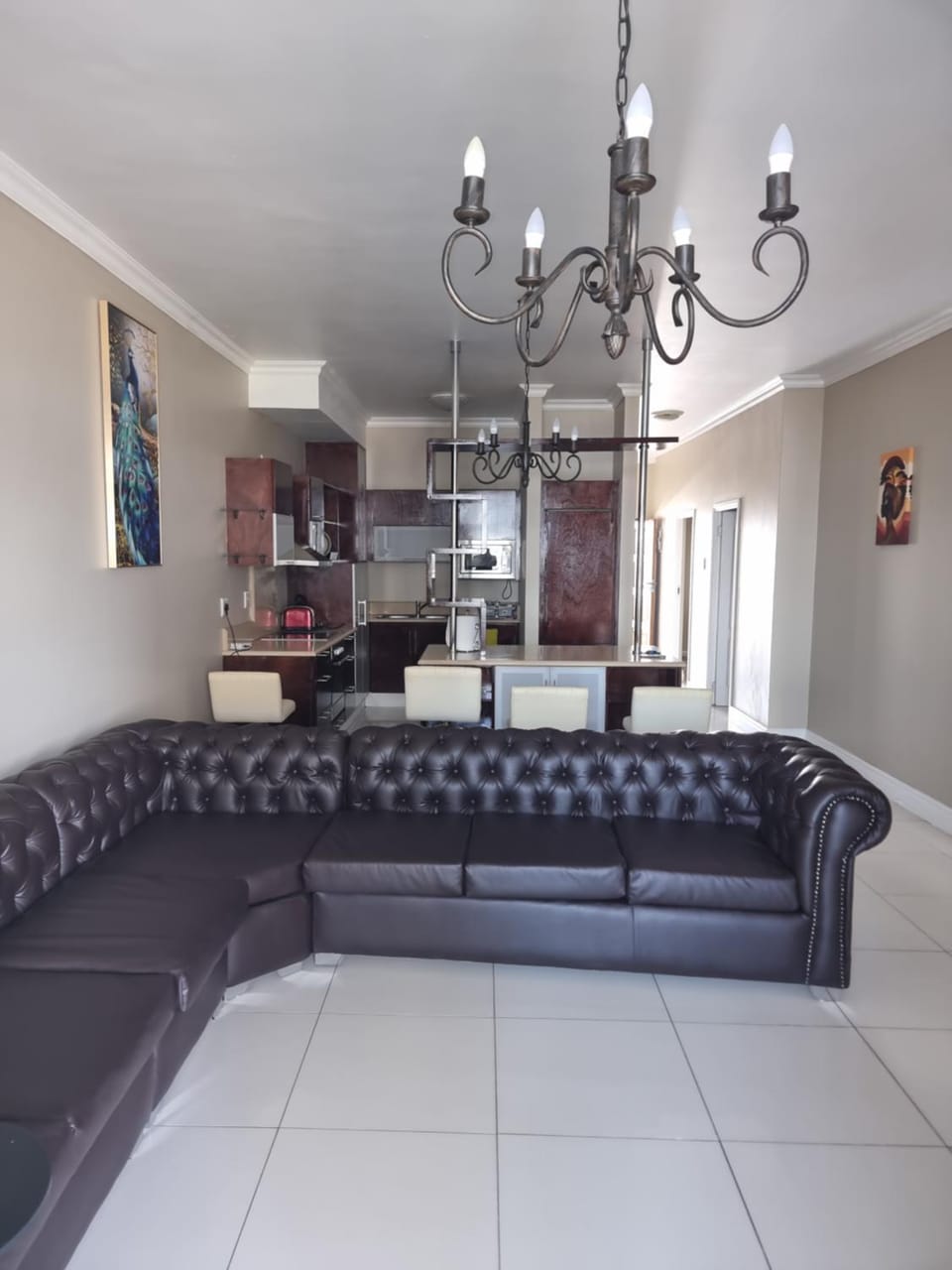 Modern 3-Bedroom Apartment with Pool & City Views in Umhlanga Apartment in Umhlanga