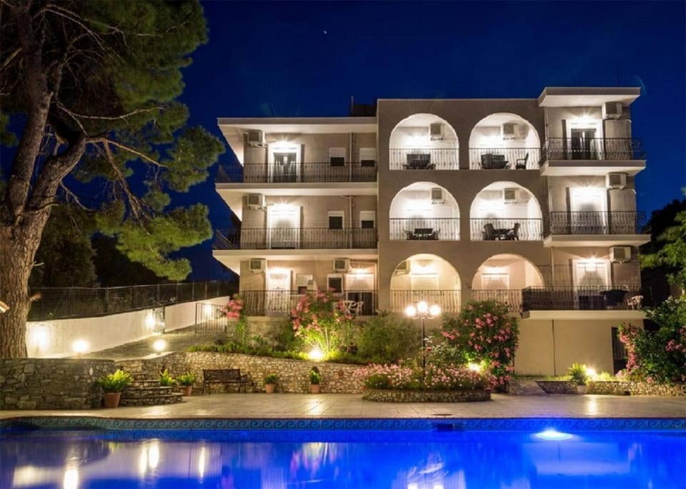 Property building, Swimming pool