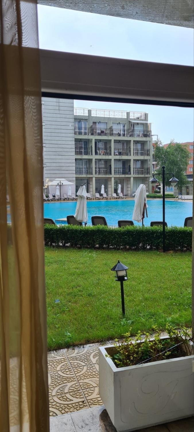 Patio, Day, Garden view, Pool view, Swimming pool, Swimming pool, sunbed
