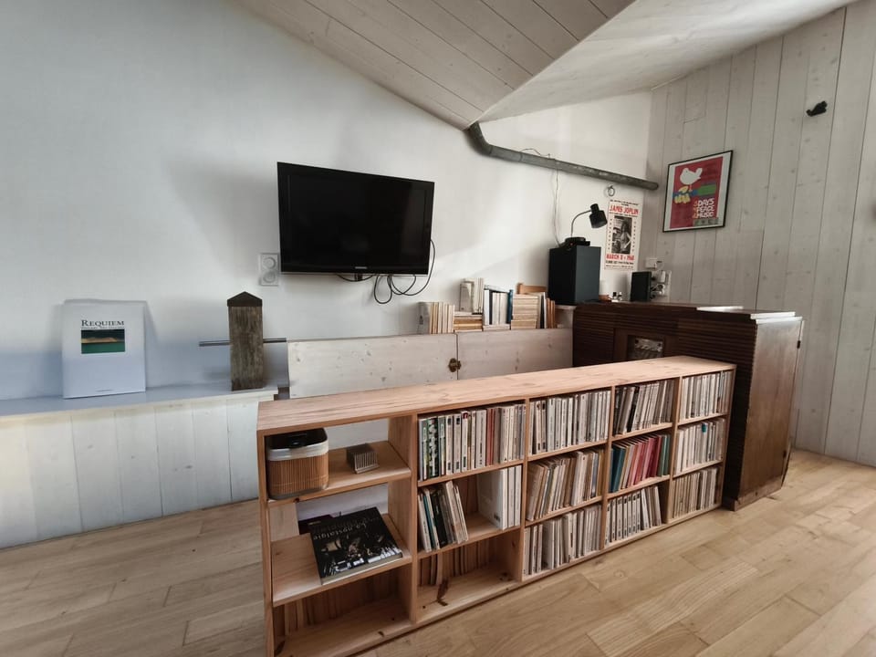 Property building, Living room