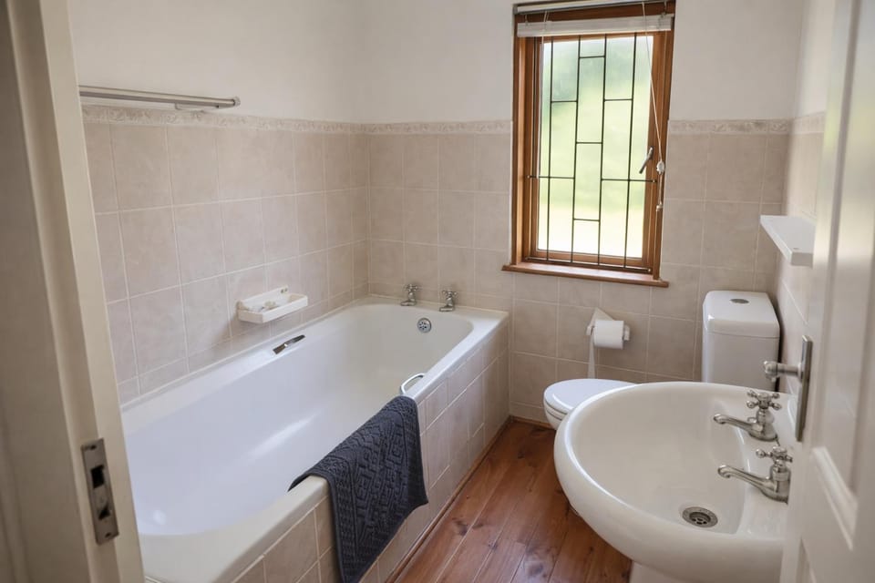 Beach Cabin with a pool Cabin in Port Alfred