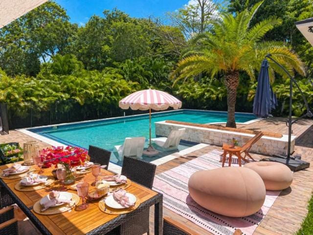 World Cup Luxury Villa Resort pool 15 min Stadium House in Golden Glades
