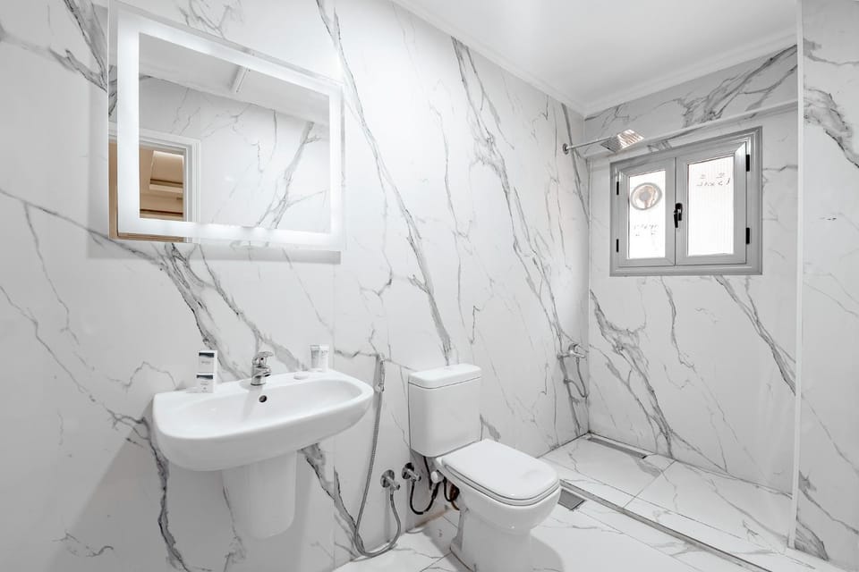 Shower, Bathroom, bidet, towels