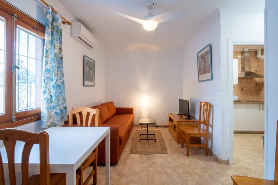 Communal lounge/ TV room, Living room