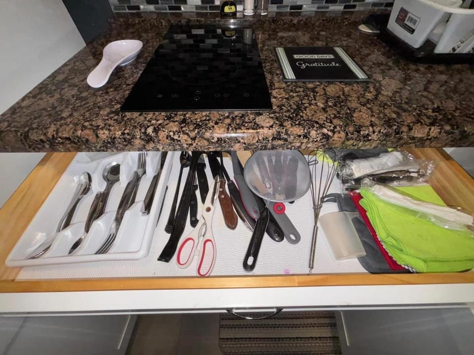 Kitchen or kitchenette, stove