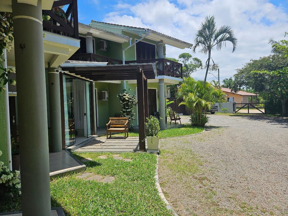 Condomínio Brises Downtown Ferrugem House in Garopaba