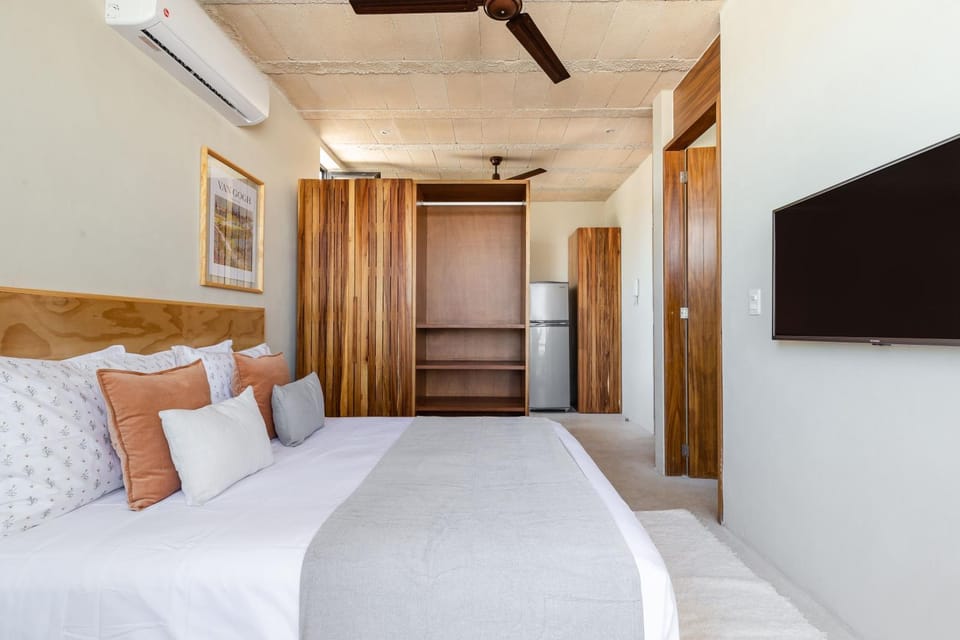 Urban Loft w Rooftop Pool in Donceles Apartment in Cancun