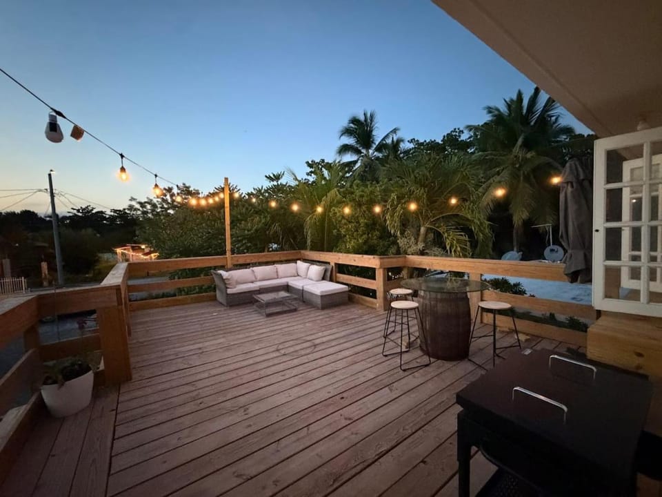 Patio, View (from property/room), Balcony/Terrace, Seating area, Garden view