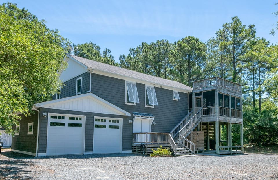 The Shore Bird - 4x4 Beach, Pool Table, Ping Pong, Pets OK, YR Flex Stays House in Carova Beach
