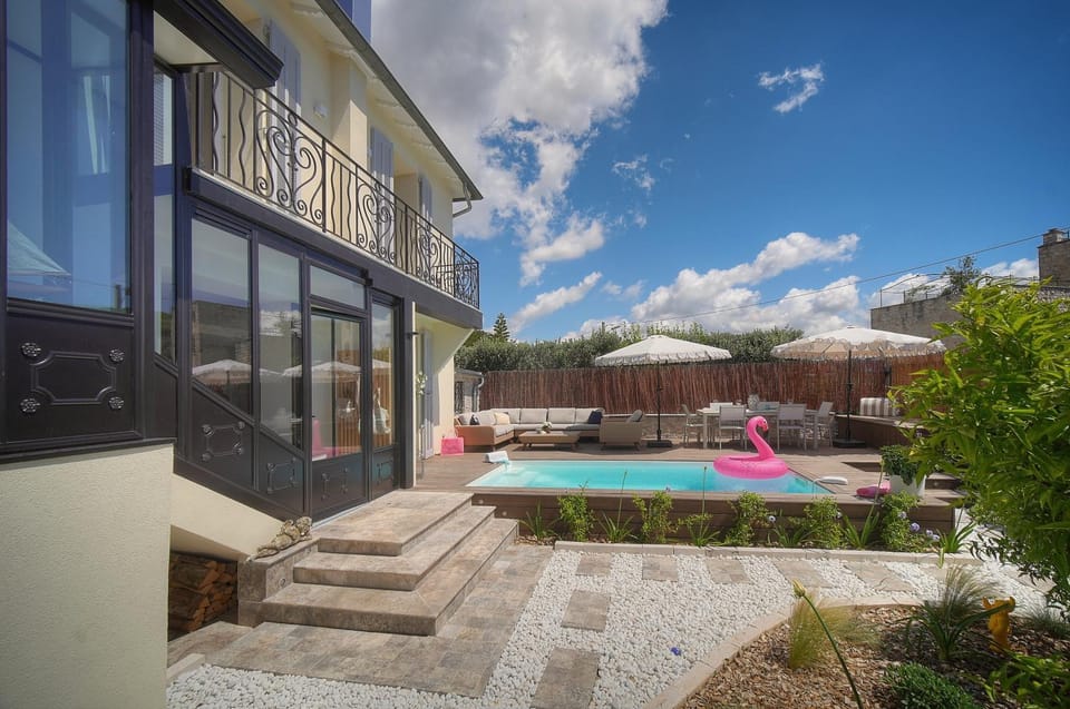 FRGK "Villa Pont Saint-Victor Piscine Privée 4 Chambres Cannes" Villa in Cannes