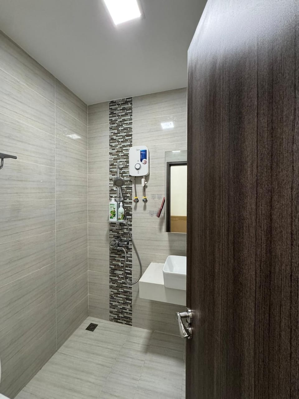 Luxury Condo with Pool View at Orkide Royal Condo Apartment in Phnom Penh Province