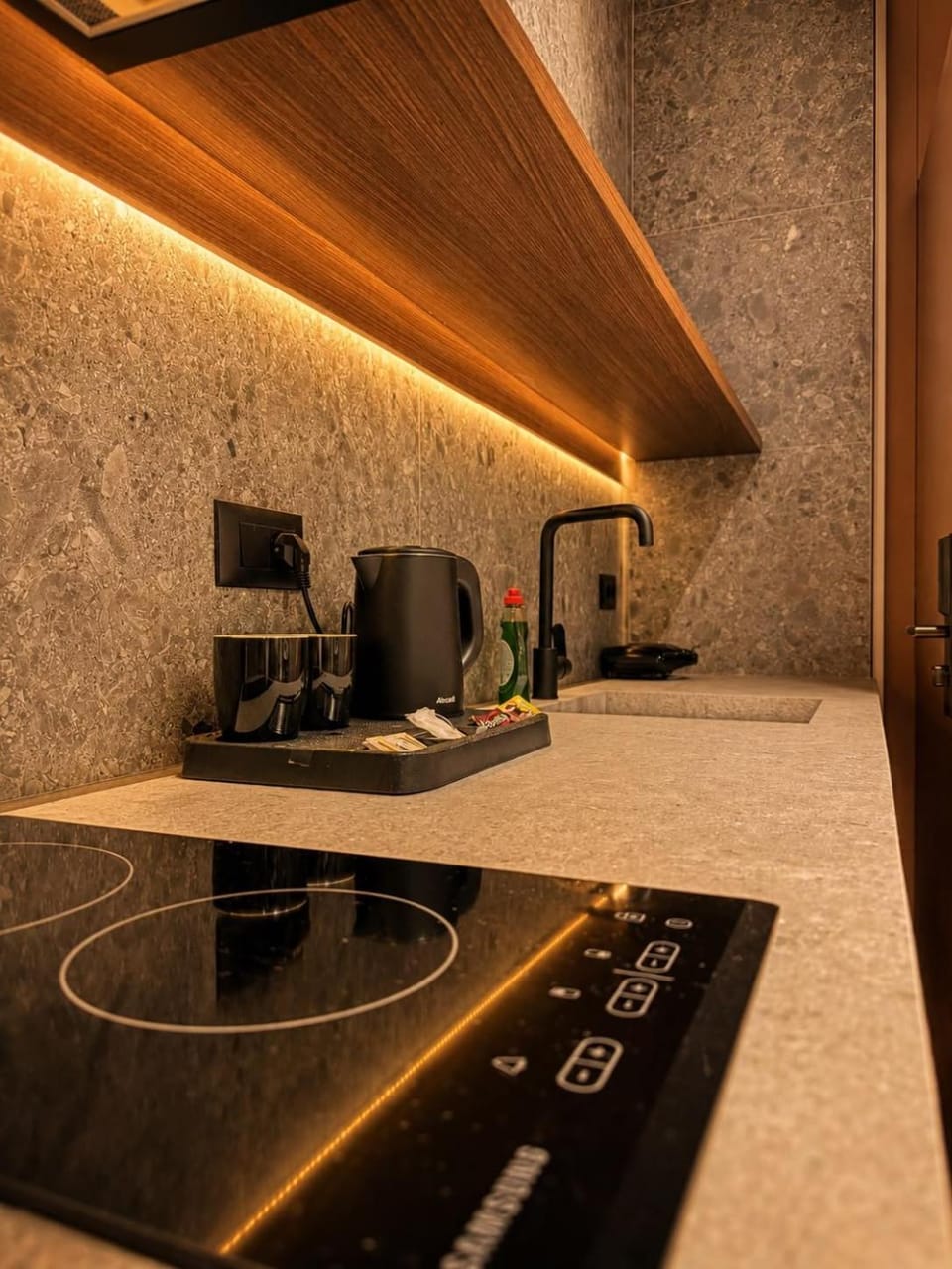Coffee/tea facilities, Kitchen or kitchenette
