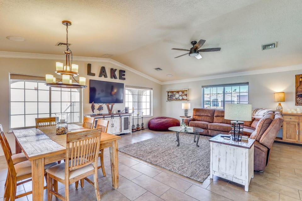 2 Mi to Windsor Boat Launch! Lake-View Escape House in Lake Havasu City
