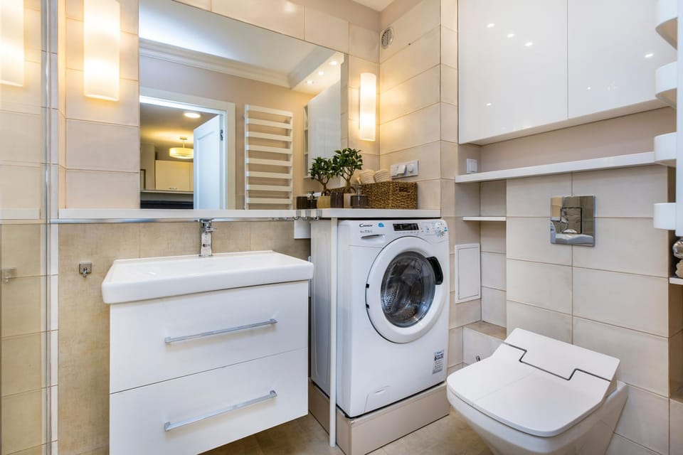 Toilet, Bathroom, washing machine