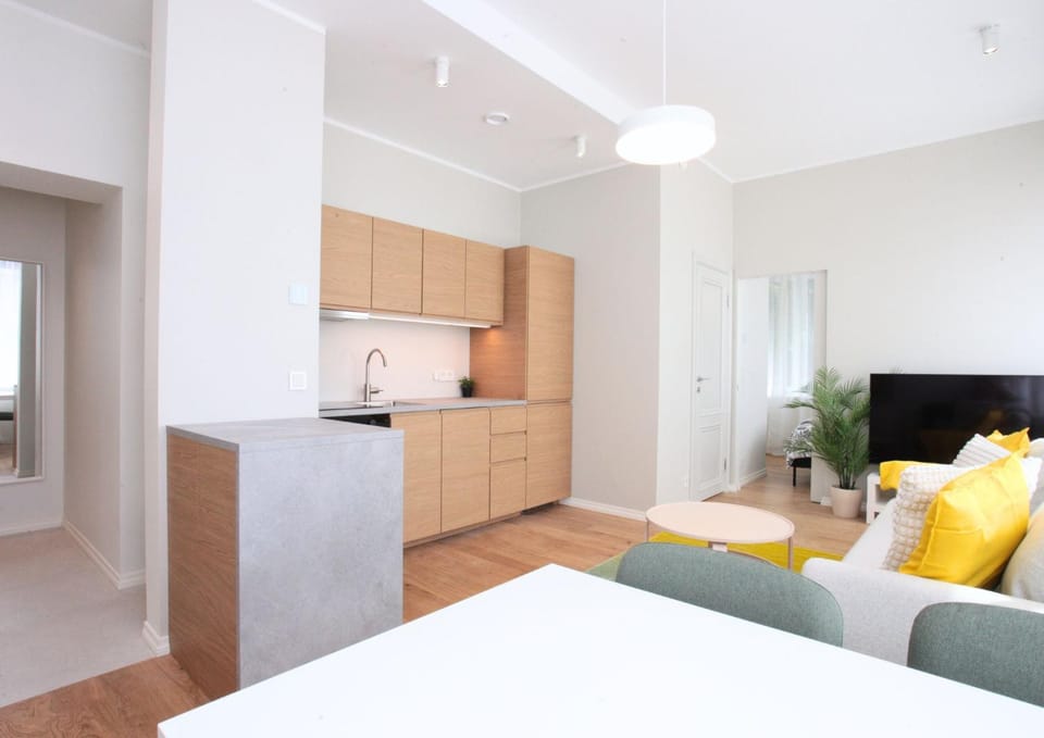 Communal lounge/ TV room, TV and multimedia, Kitchen or kitchenette, Living room, Photo of the whole room