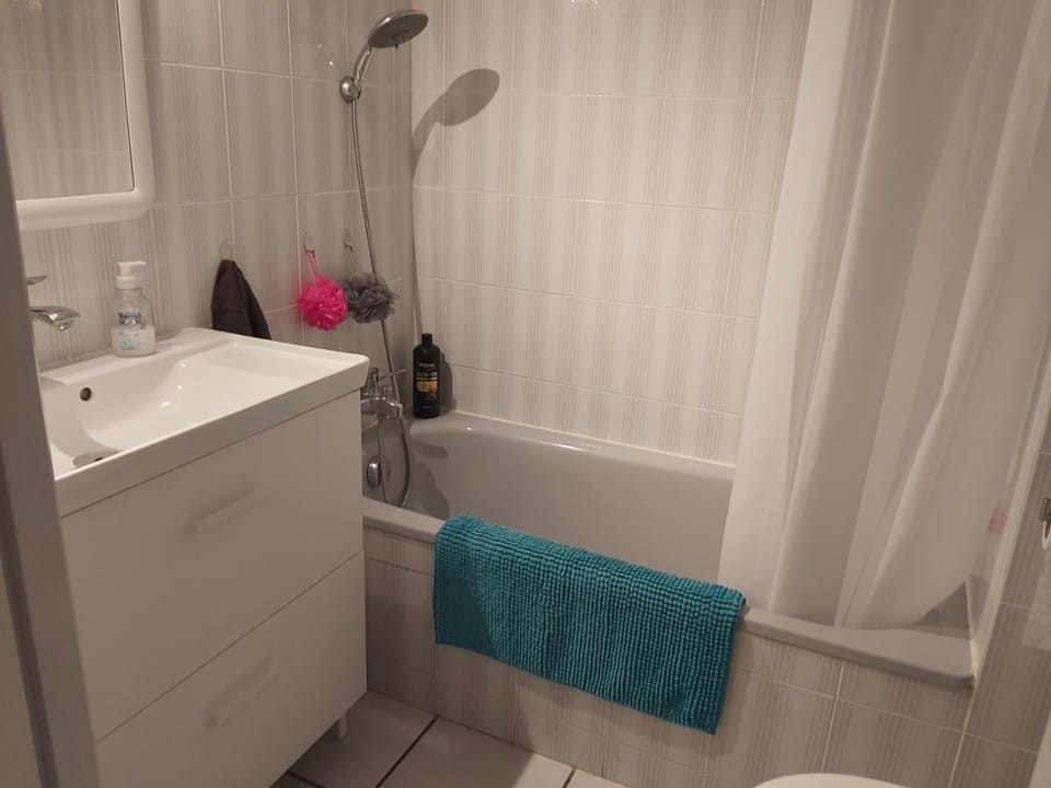 Appartement tout confort dans résidence avec piscine Apartment in Corsica