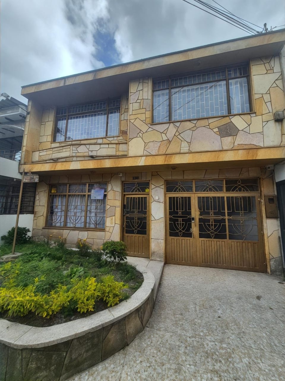 Facade/entrance