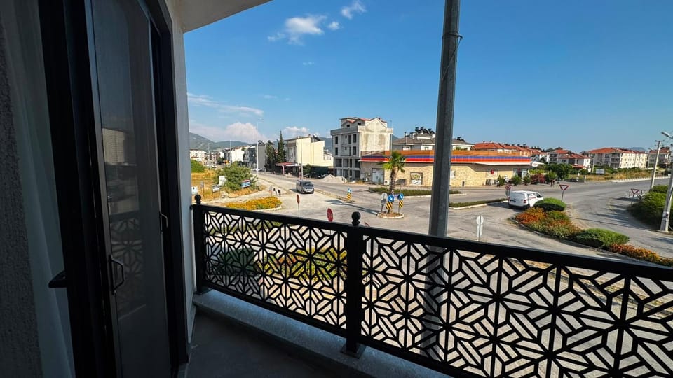 Day, View (from property/room), Balcony/Terrace, City view, Street view