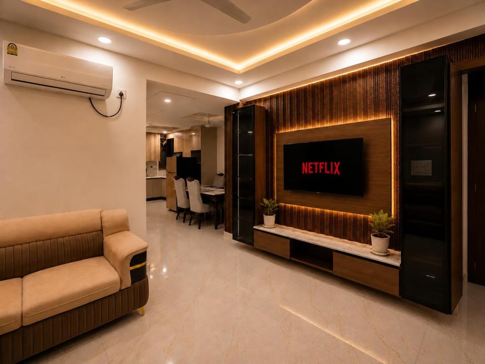 Very Spacious 3BHK Suite Near Noida Expressway Apartment in Noida
