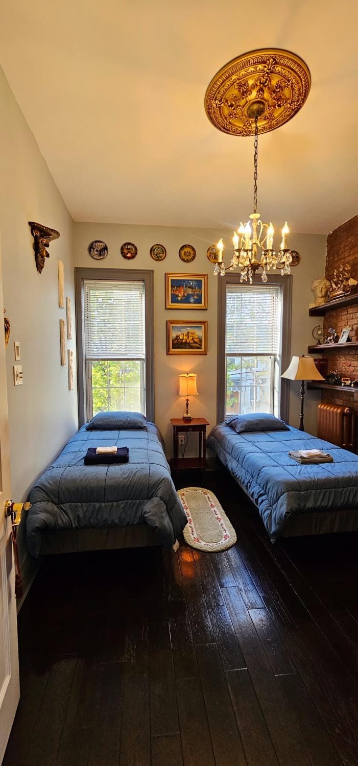 Rooms in a Luxurious Colonial Townhouse Vacation rental in Ridgewood