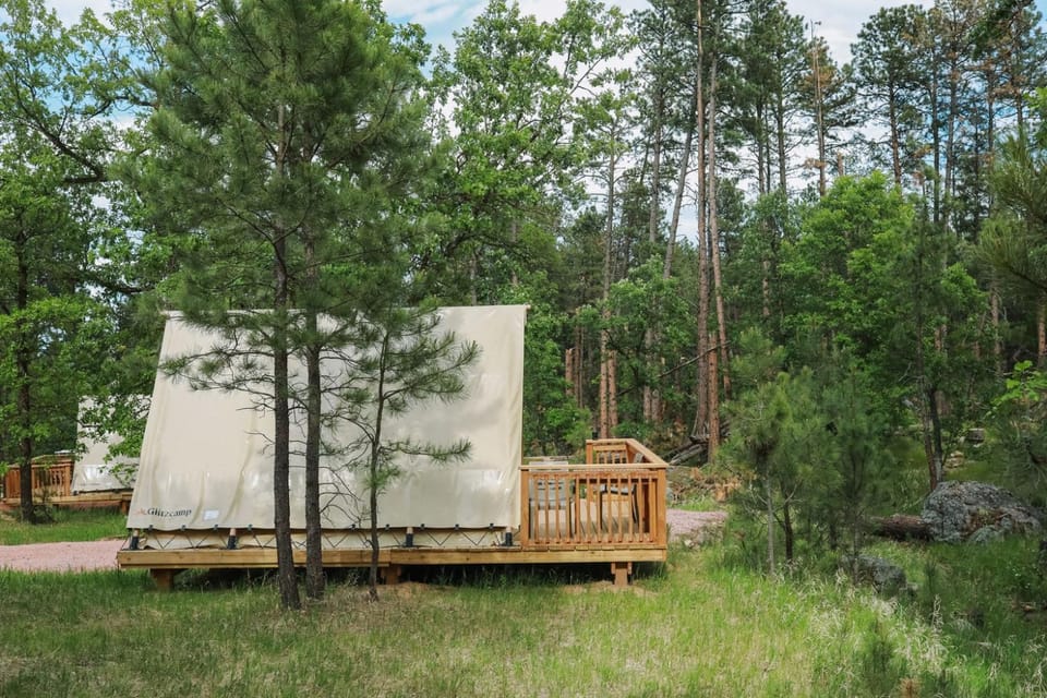 Glamping Retreat, Forest Escape in the Black Hills Luxury tent in East Custer