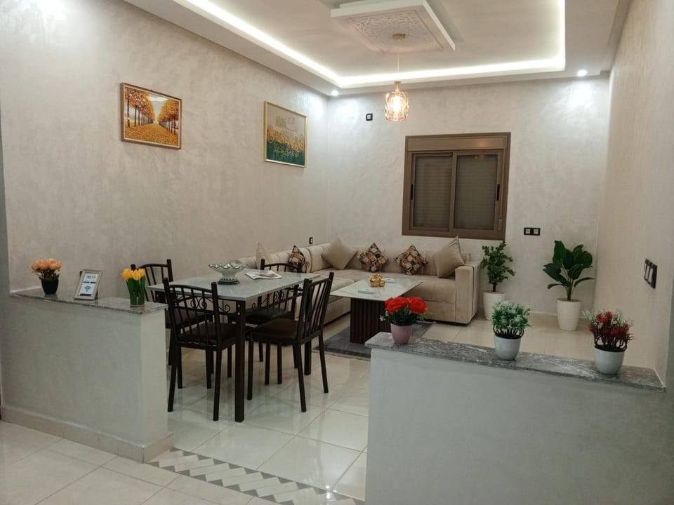 Riad Bollywood Spacious 5 Beds Stay Apartment in Marrakesh-Safi
