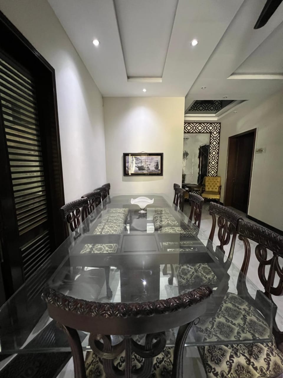 brick hotel & luxury suites Hotel in Lahore