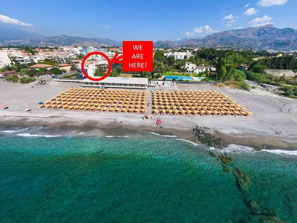 Nearby landmark, Day, Natural landscape, Beach, Sea view, sunbed