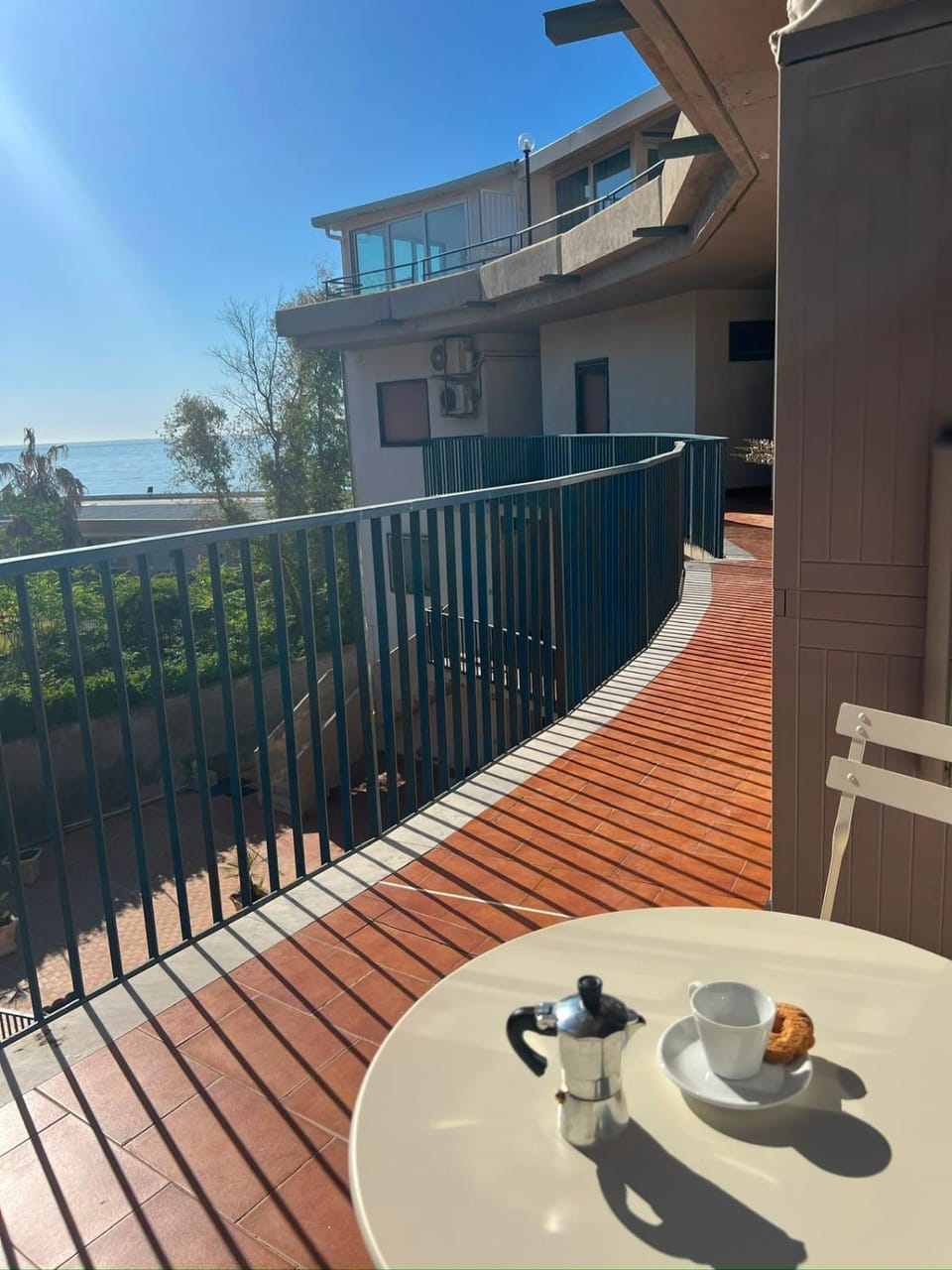 Property building, Day, Coffee/tea facilities, View (from property/room), Balcony/Terrace, Breakfast