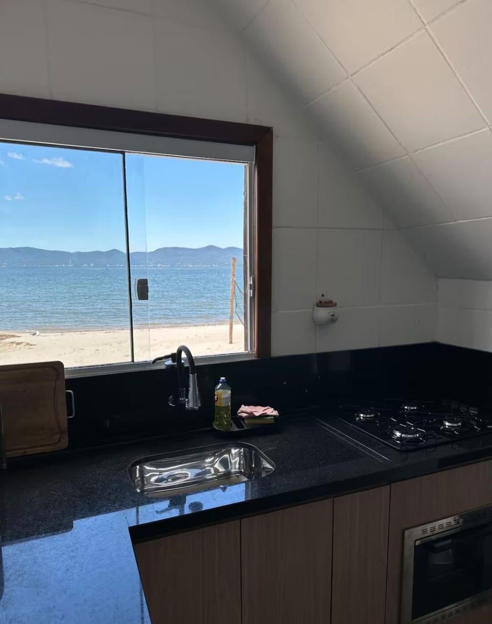 Communal kitchen, Sea view