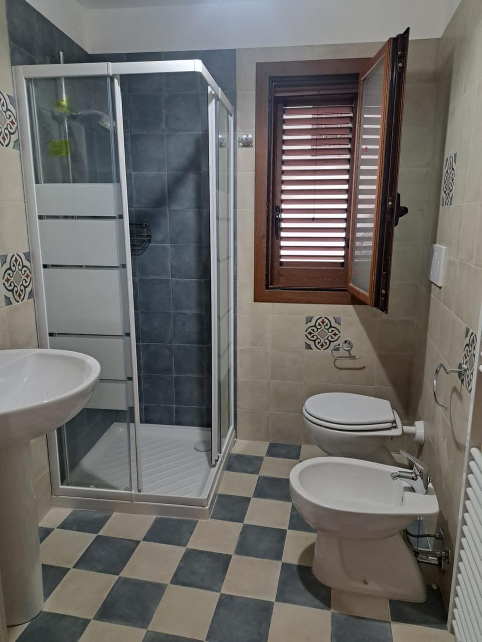 Shower, Toilet, Bathroom, bidet