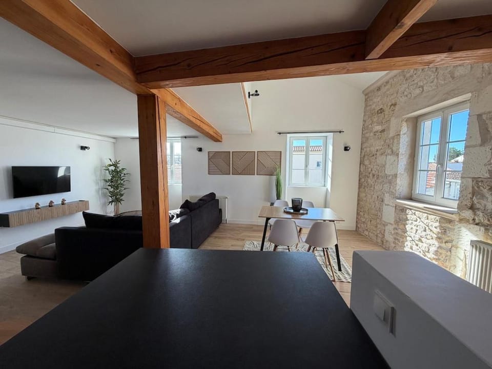 Séjour bord de mer T3 lumineux à 100 m de la plage Apartment in Nouvelle-Aquitaine