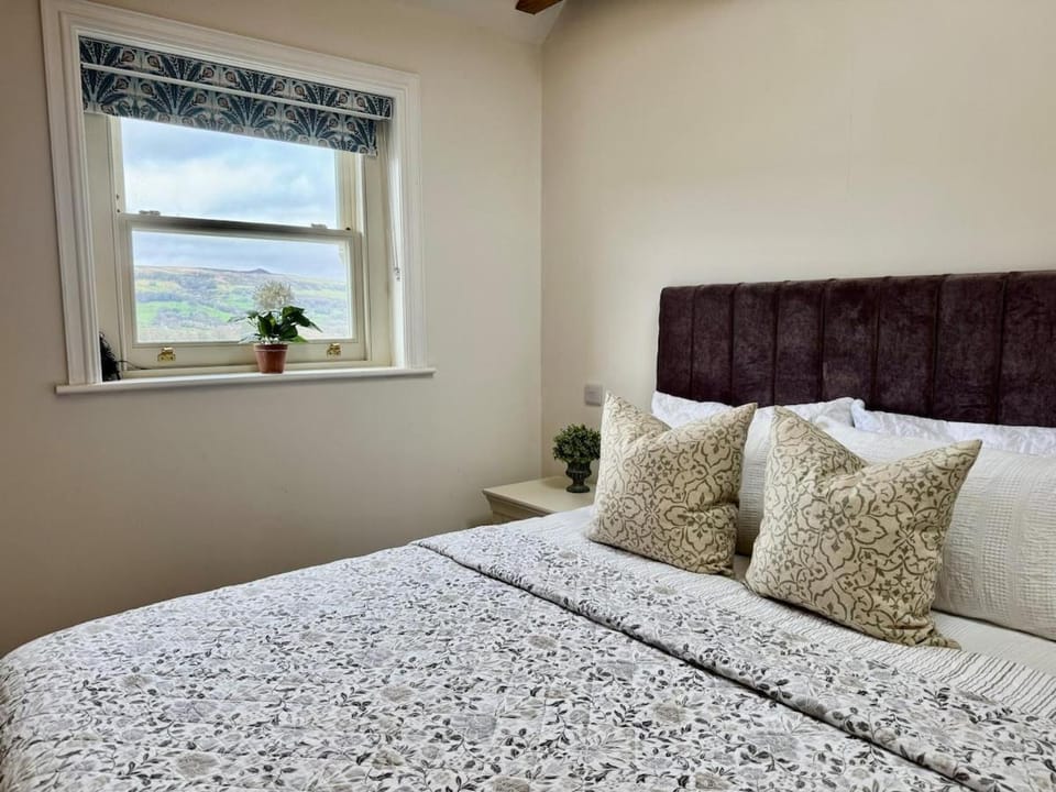 View (from property/room), View (from property/room), Bedroom