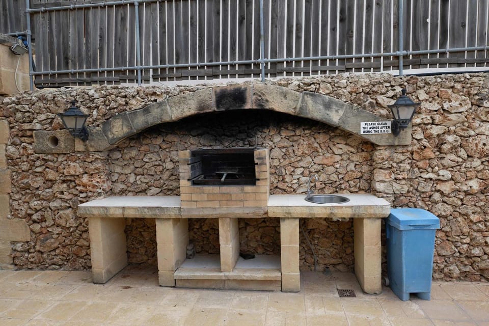 Tan Nannu 5BDR Farmhouse in Xaghra by PMI Malta House in Malta