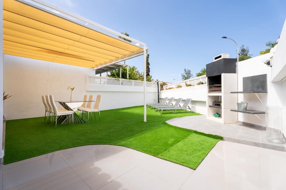 Patio, BBQ facilities, Garden, Balcony/Terrace, Dining area, Breakfast