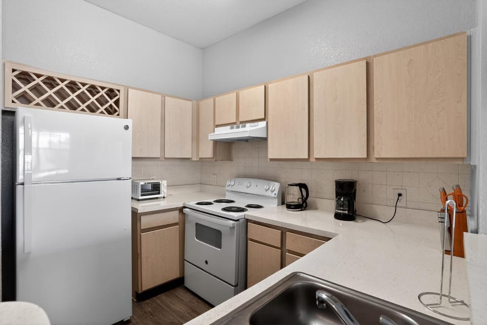 Contemporary 1BR at Mission Club Apartment in Orlando