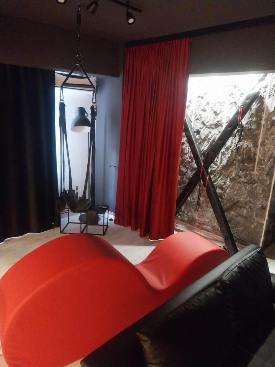 The secret room Apartment in Romania